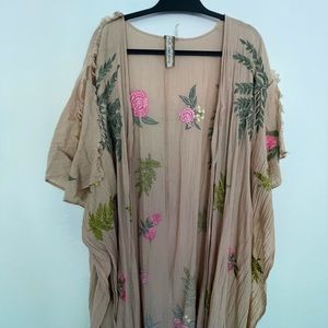 Aratta Kimono - embroidered